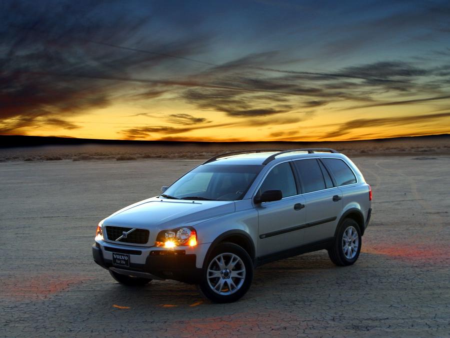  Volvo XC90 2002 года  (US) (фото 10 из 12)